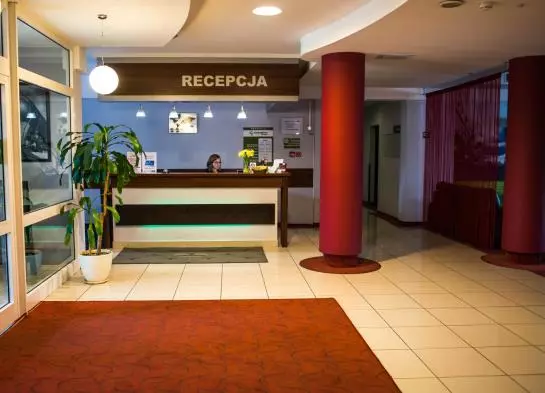 Отель Comfortbiznes Pruszkow