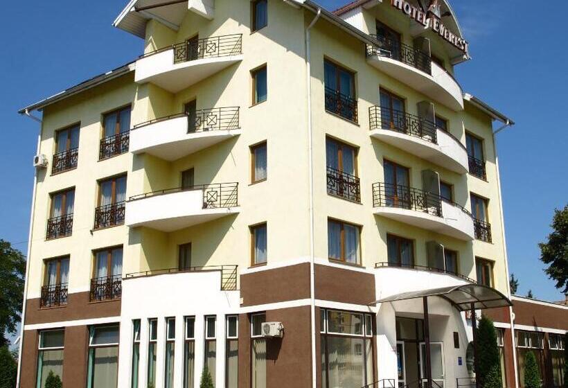 فندق Everest