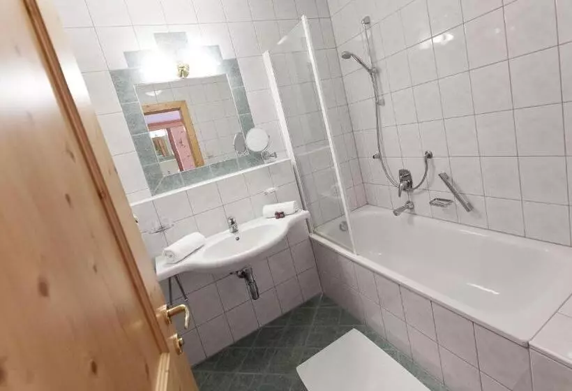 ホテル Garni Rifflsee