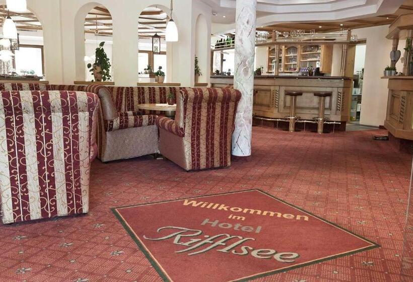 ホテル Garni Rifflsee