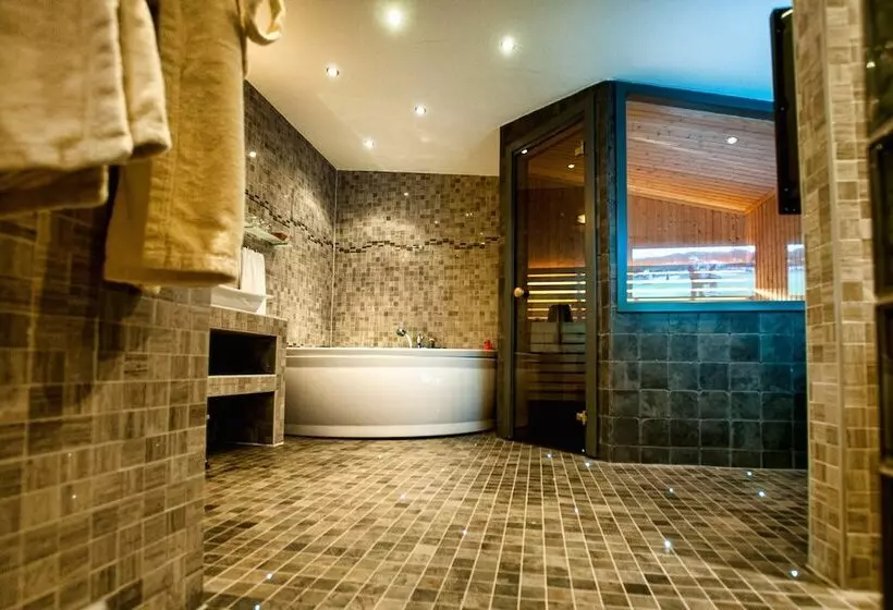 בית מלון כפרי Gimo Herrgård