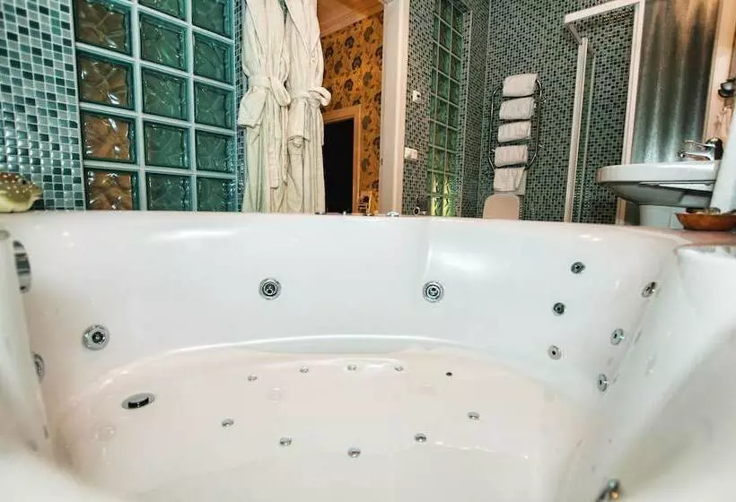 בית מלון כפרי Gimo Herrgård