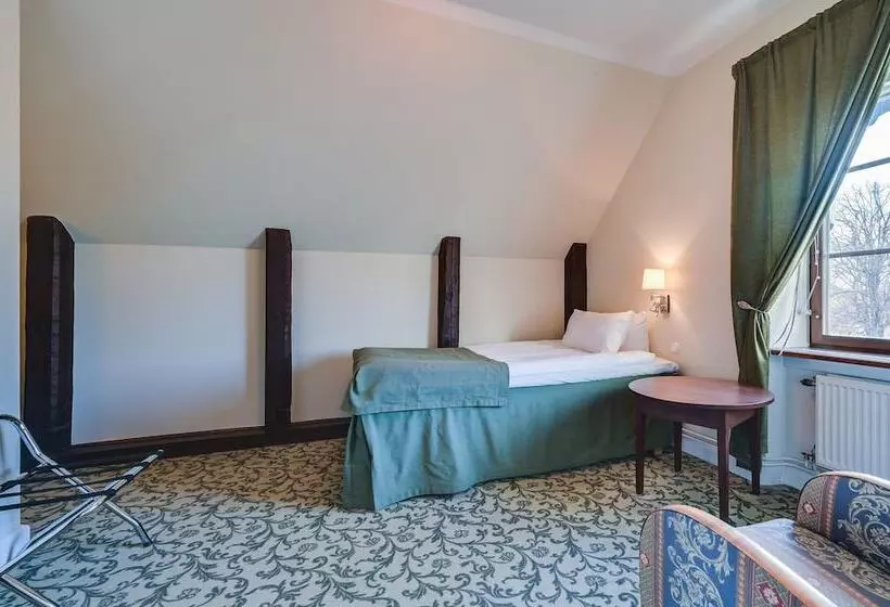 בית מלון כפרי Gimo Herrgård