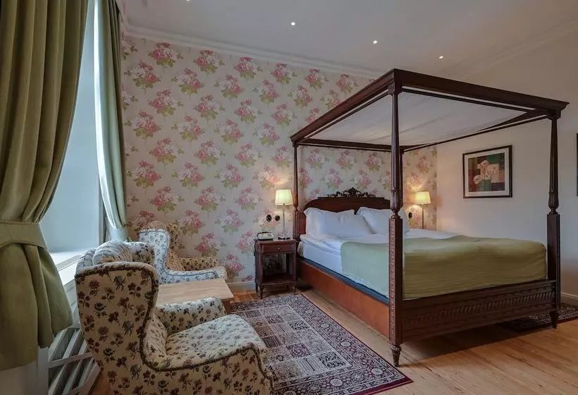 בית מלון כפרי Gimo Herrgård