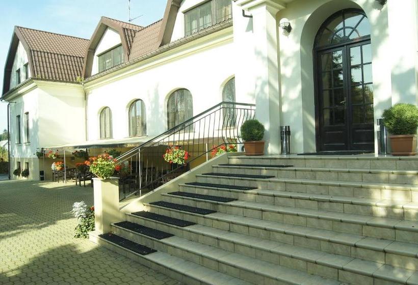 בית מלון כפרי Jedlina