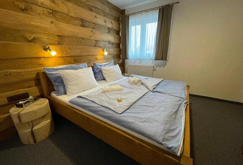 בית מלון כפרי Kristian