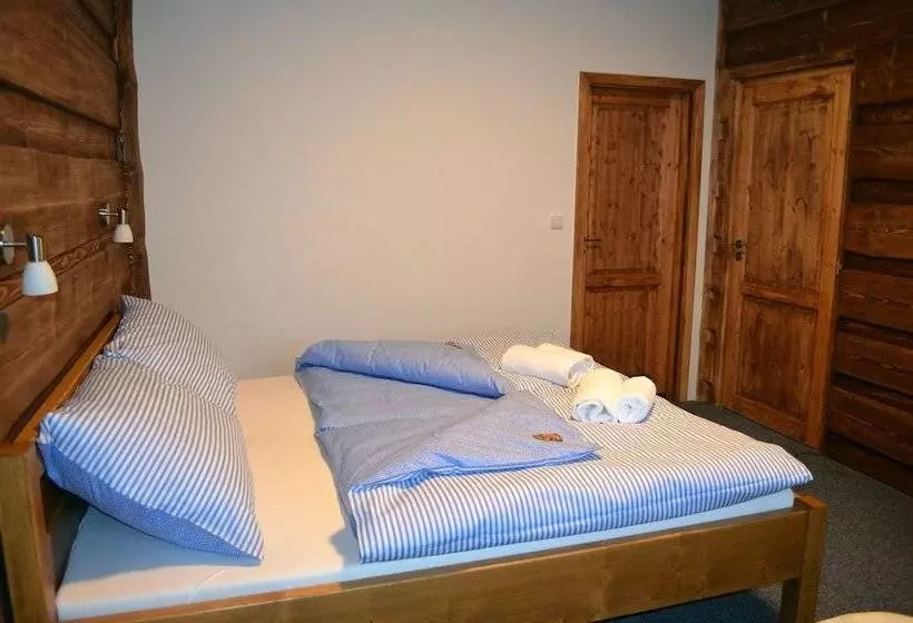 בית מלון כפרי Kristian