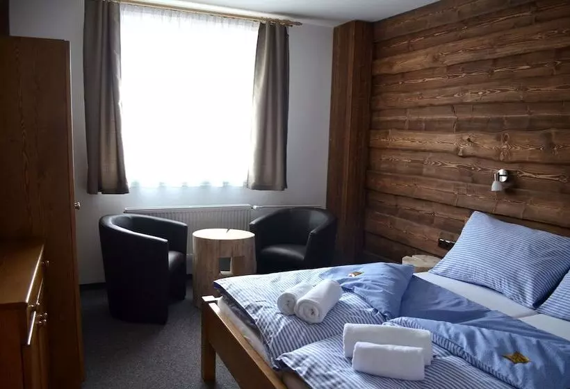 בית מלון כפרי Kristian