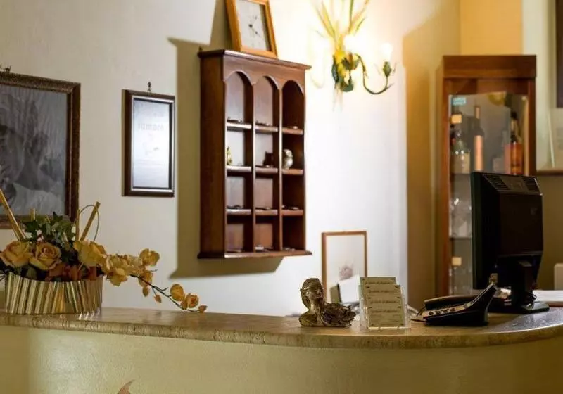 ホテル Le Grotte Dei Saraceni