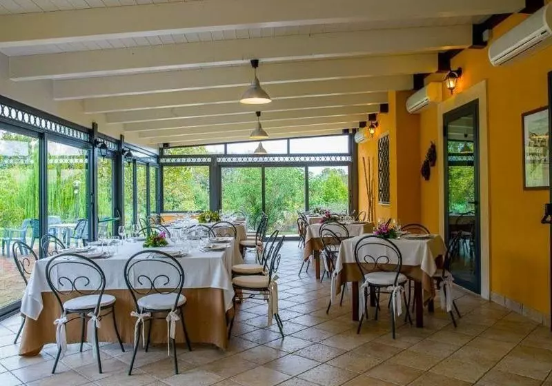 ホテル Le Grotte Dei Saraceni