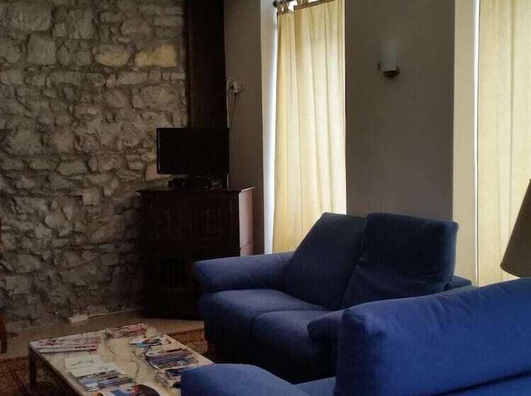 فندق Pensao Lourenco