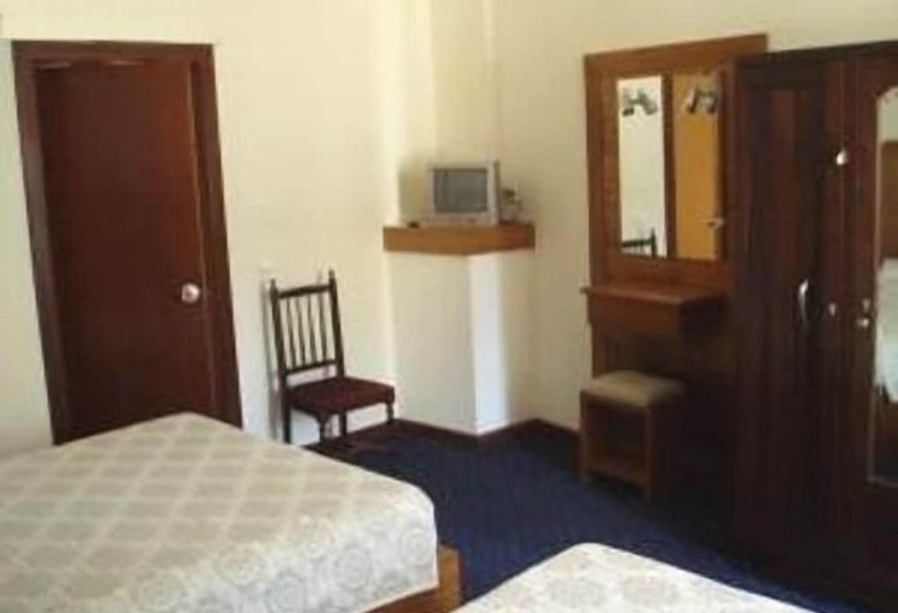 فندق Pensao Lourenco