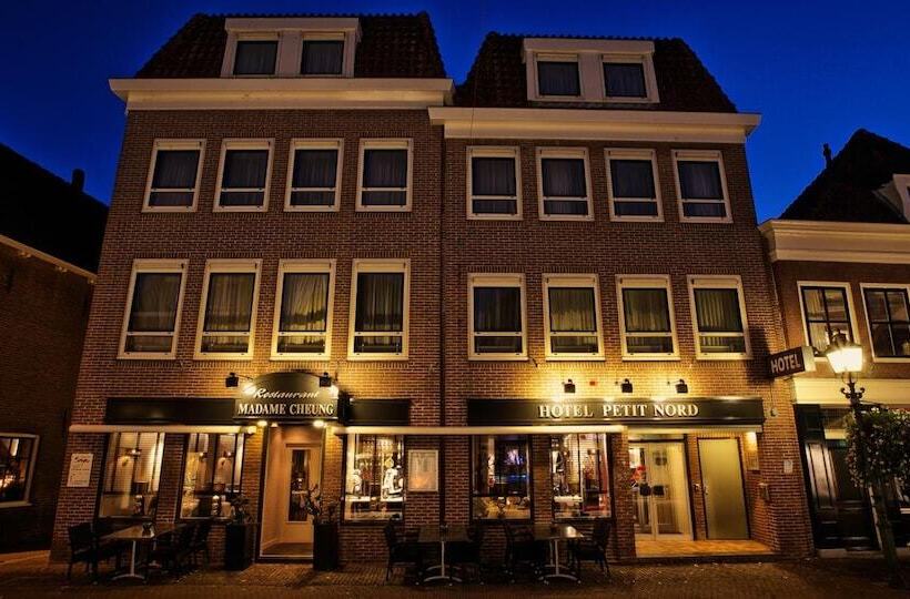 Отель Petit Nord