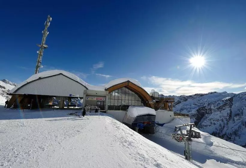 호텔 Ristorante Walser