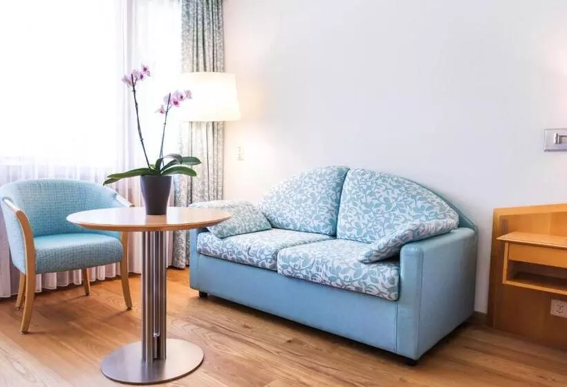 هتل & Spa Cacciatori