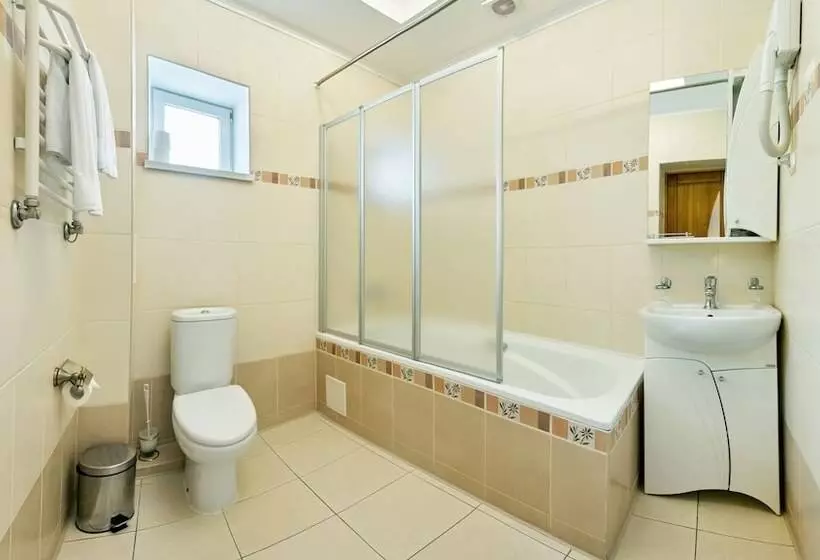 Отель Universal