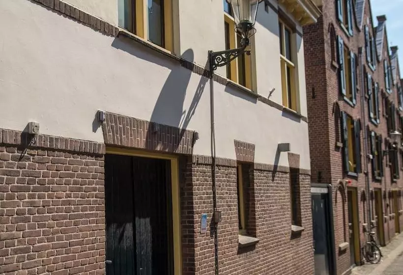 Kings Inn City Hostel