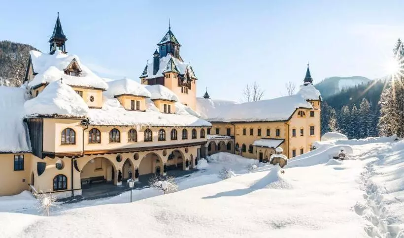 Naturhotel Schloss Kassegg