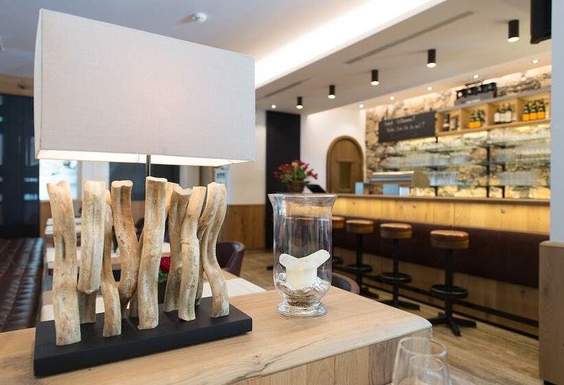 ペンション Gasthof Hotel Post