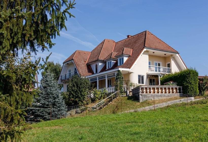 بنسيون Klein Holland