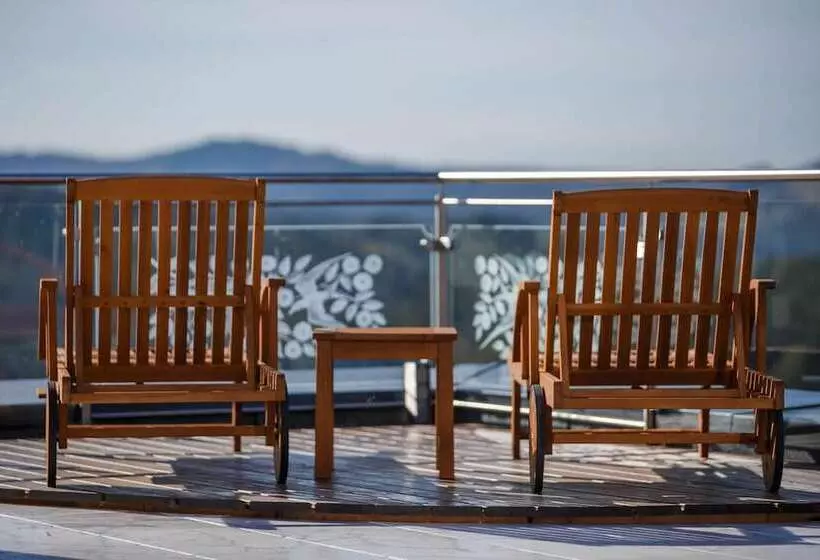 Pensió Klein Holland