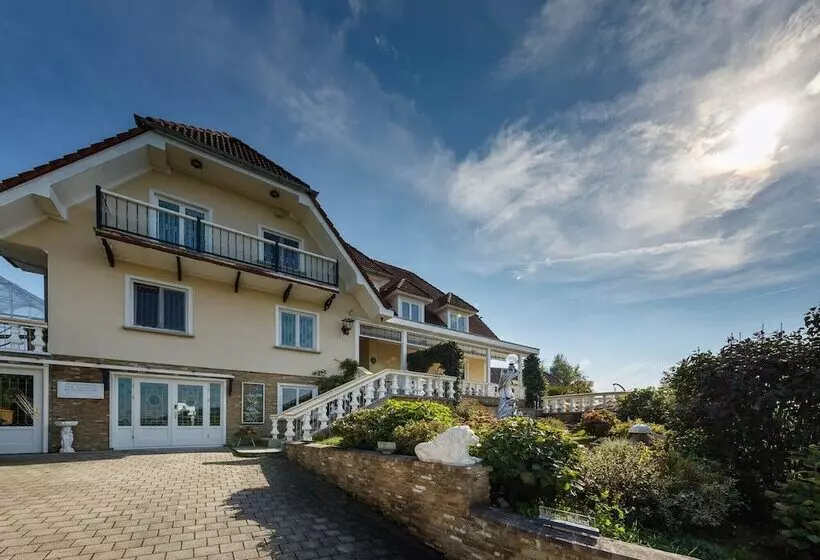 Pensió Klein Holland