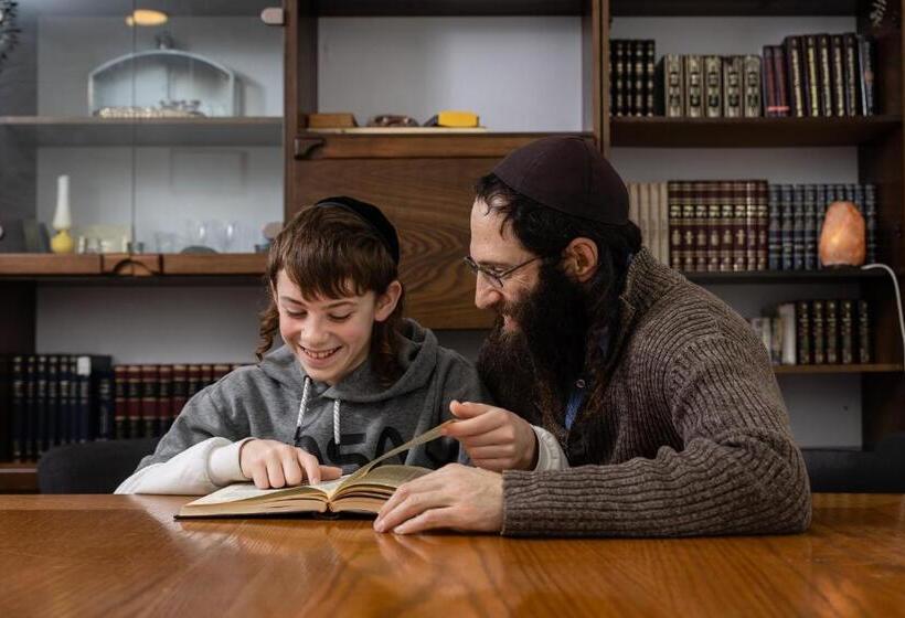 Retkeilymaja Boutique Suites   Prime Location Old City