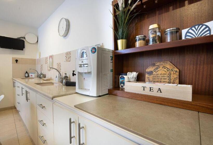 Retkeilymaja Boutique Suites   Prime Location Old City