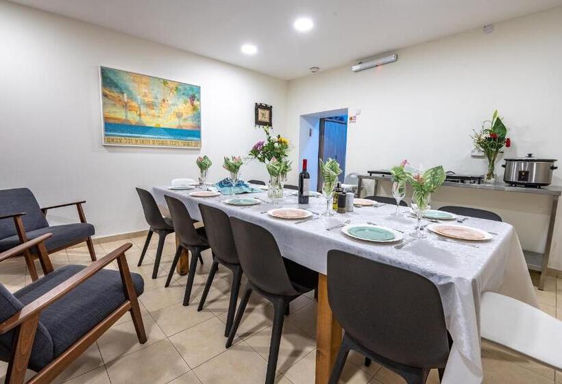 Retkeilymaja Boutique Suites   Prime Location Old City