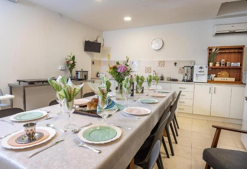 Retkeilymaja Boutique Suites   Prime Location Old City