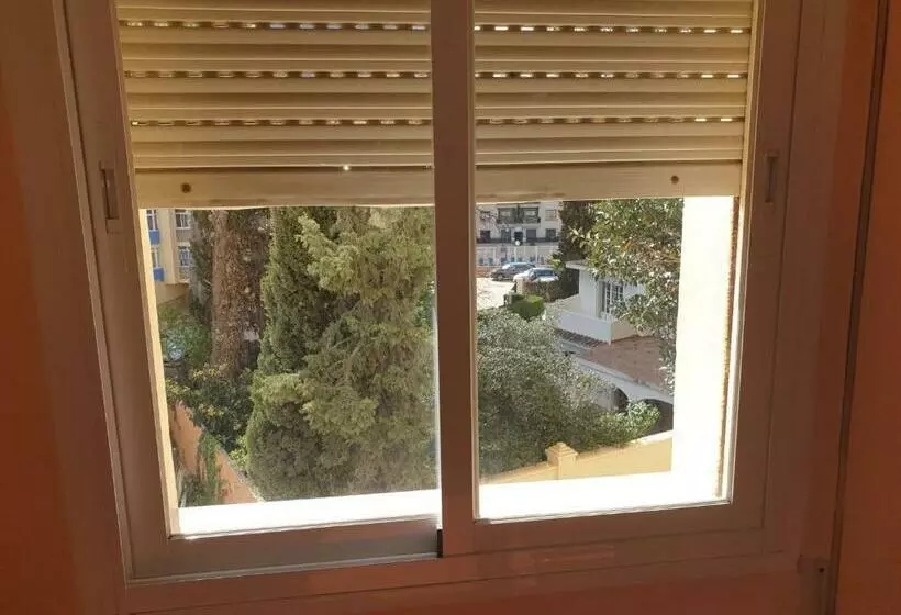 ベッドアンドブレックファースト Fuengirola Rooms Boliches Beach