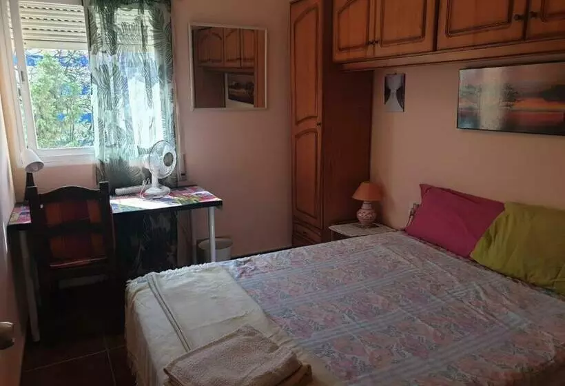 ベッドアンドブレックファースト Fuengirola Rooms Boliches Beach