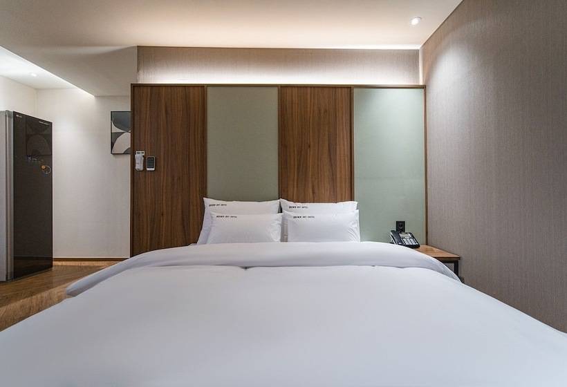 Brown Dot Hotel Eurwangri