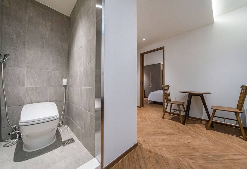 Brown Dot Hotel Eurwangri