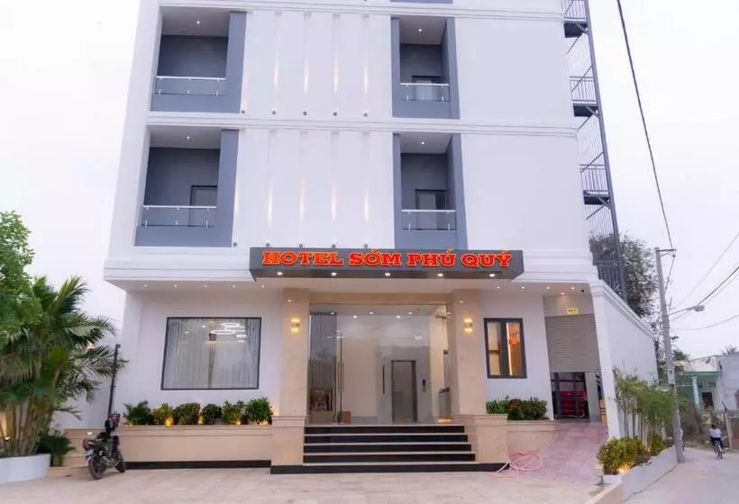 هتل Khách Sạn Sớm Phú Quý   Ninh Thuận