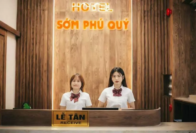 هتل Khách Sạn Sớm Phú Quý   Ninh Thuận