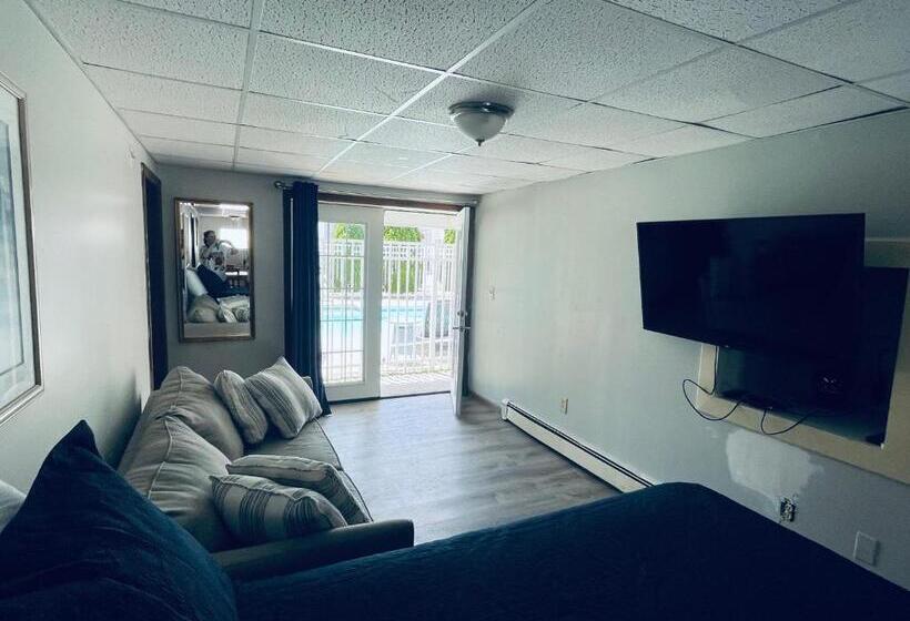 Отель Ships Inn