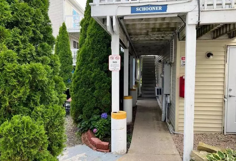 Hotelli Ships Inn