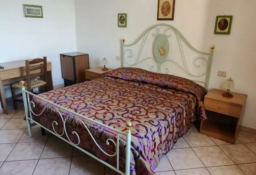 ペンション Affittacamere La Rondinella