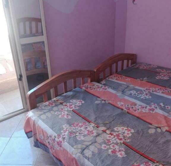 مرسي مطروح منطقه القصر بجوار فندق المشير