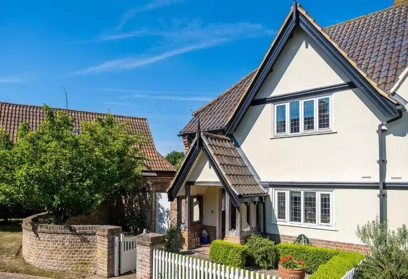 12 Prevetts Way   Aldeburgh Coastal Cottages
