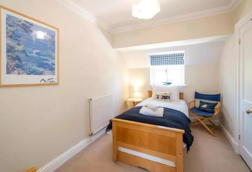 12 Prevetts Way   Aldeburgh Coastal Cottages