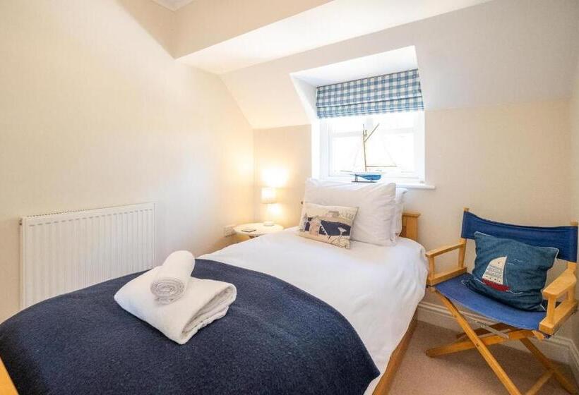 12 Prevetts Way   Aldeburgh Coastal Cottages