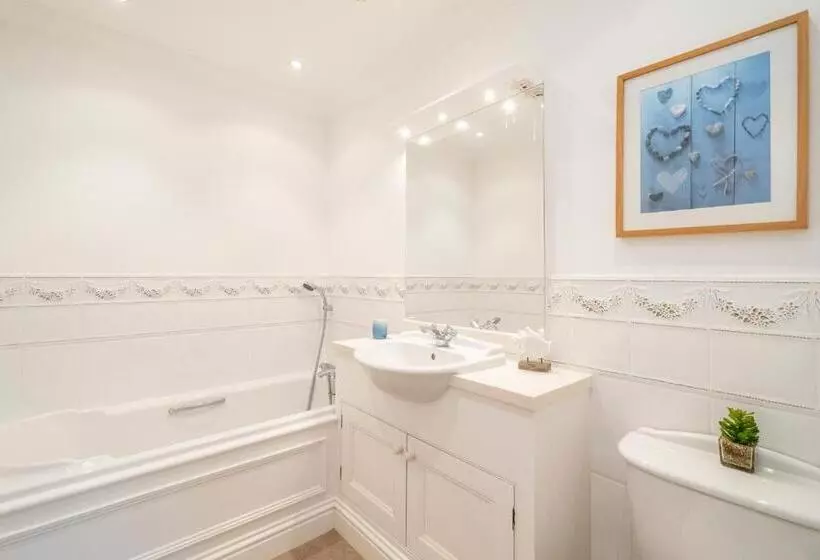 12 Prevetts Way   Aldeburgh Coastal Cottages