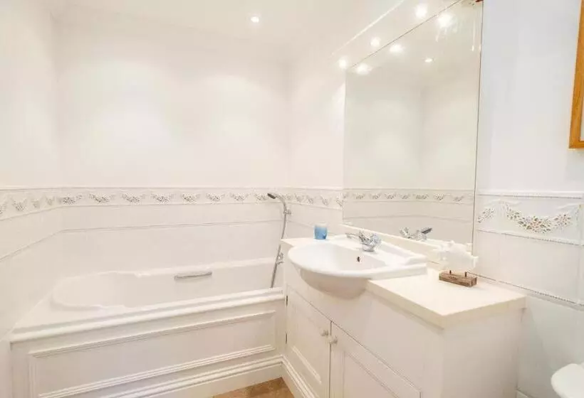 12 Prevetts Way   Aldeburgh Coastal Cottages