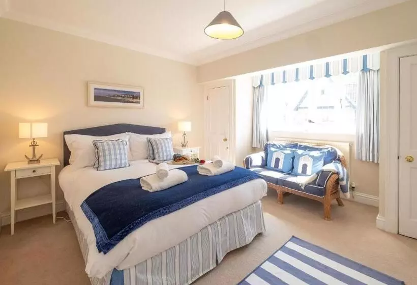 12 Prevetts Way   Aldeburgh Coastal Cottages