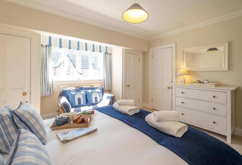 12 Prevetts Way   Aldeburgh Coastal Cottages