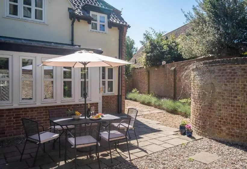 12 Prevetts Way   Aldeburgh Coastal Cottages