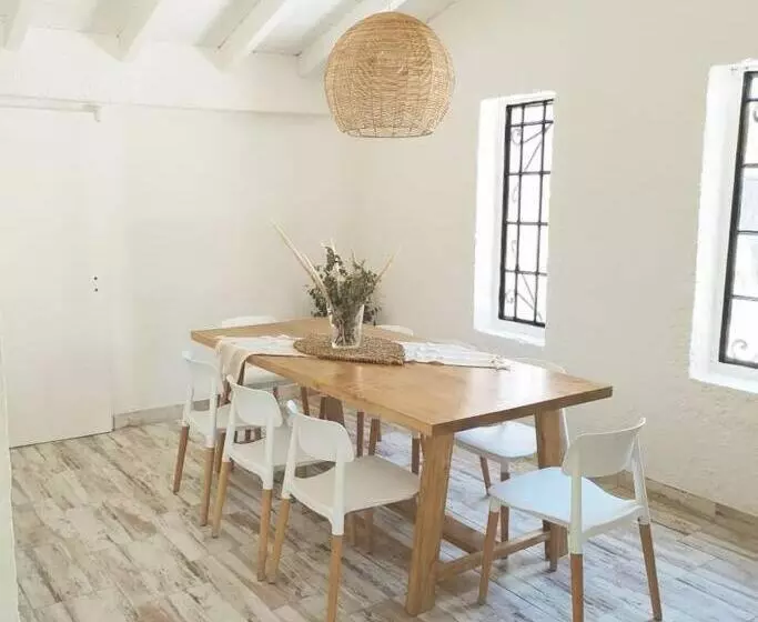Casa Completa En El Corazón De Chacras