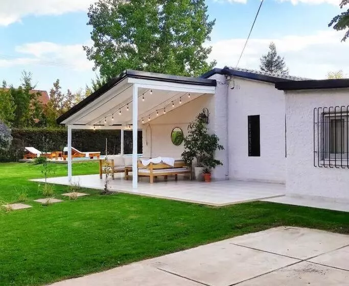 Casa Completa En El Corazón De Chacras